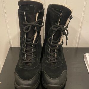 Ozark Trail Bancroft Black Lace-Up Boots suede outside Sherpa inside 8.5
